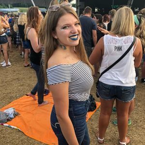 Meet your Posher, Justine